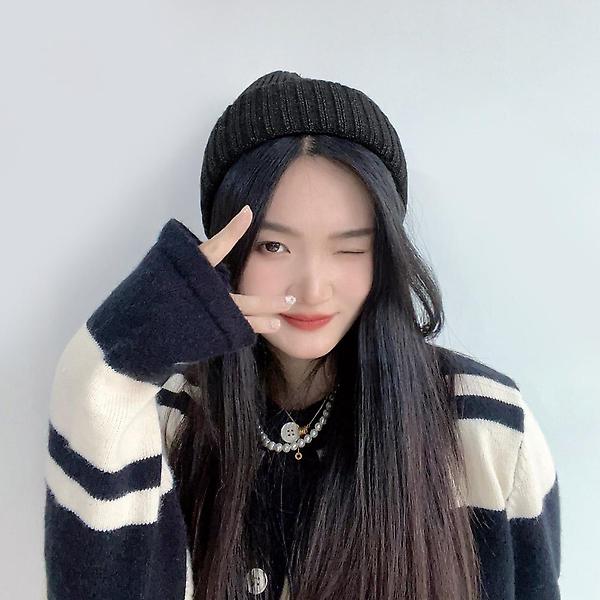  폼폼 방울 니트 비니(블랙)