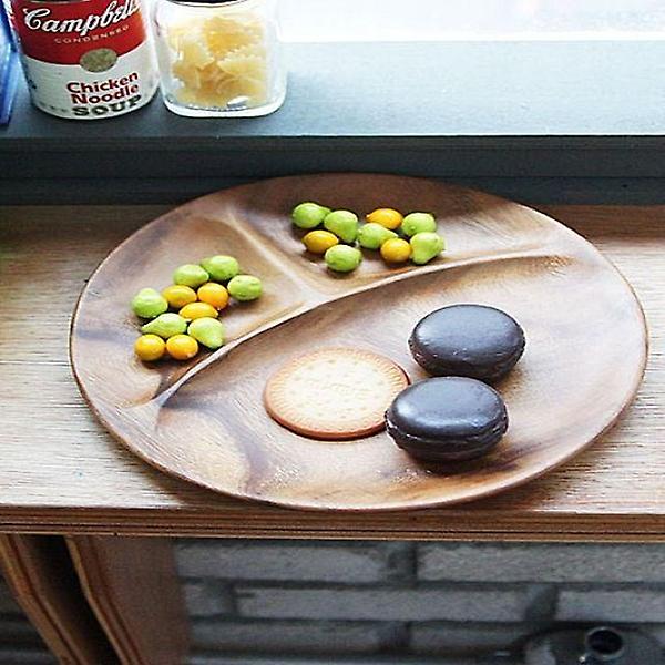  안주나 과자를 담기 편리한 우드 원형 나눔접시