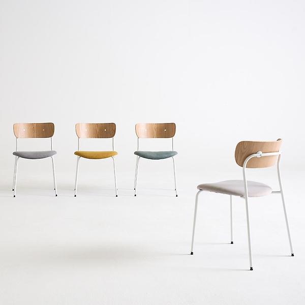  아이앤 린시 우드 등받이 화이트바디 체어 FU