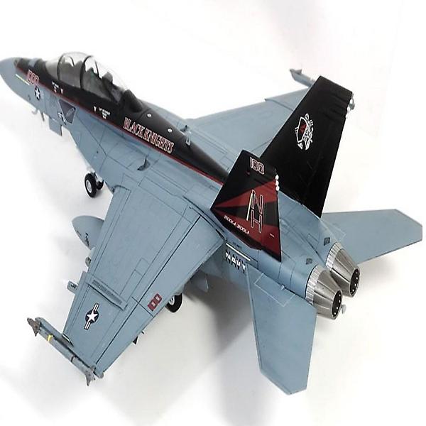  1of72 미해군 FA-18F VFA-154 블랙나이츠