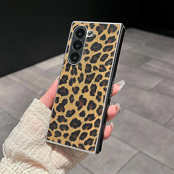  갤럭시 Z폴드7 지폴드7 레오파드 호피 하드 케이스