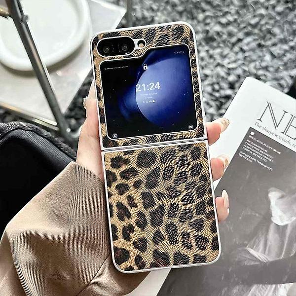  갤럭시 Z플립7 지플립7 레오파드 호피 하드 케이스