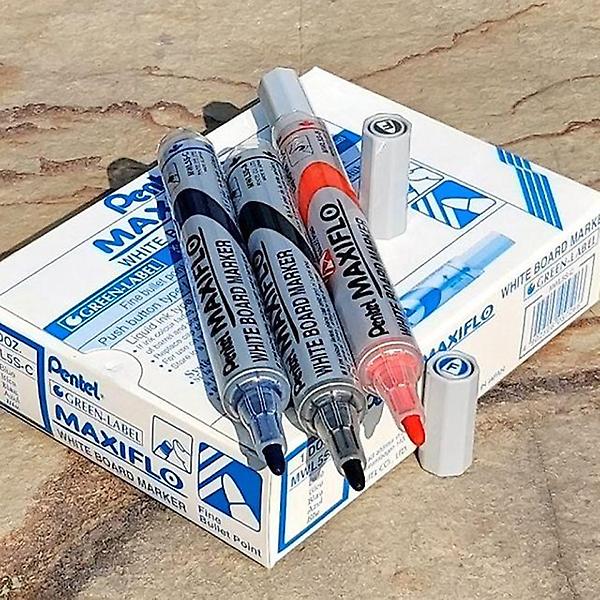  펜텔 일본산 생잉크 후방노크식 화이트 보드마카 12개