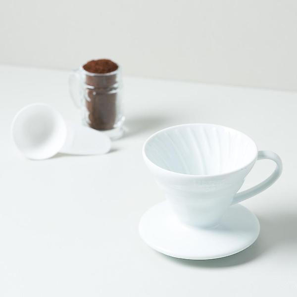  하리오 V60 도자기 드리퍼 2-4인용 화이트 (VDC-02W)