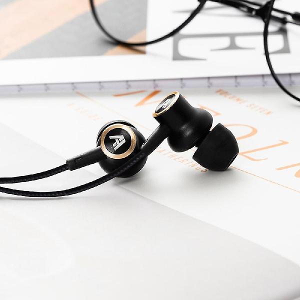  에이투 AW111C C타입 티타늄 드라이버 게이밍 유선 이어폰